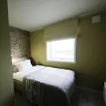 Hotel 8 Seasons