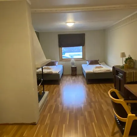 8 Seasons Hotel 2*