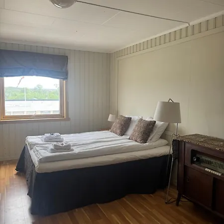 8 Seasons Hotel