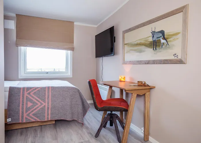 8 Seasons Varangerbotn